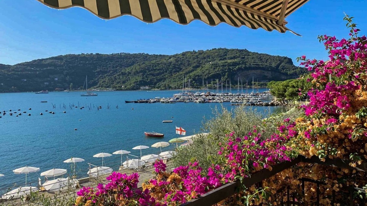 Portovenere Apartment | Casa Arnella - Two Bedroom Apartment, Sleeps 6