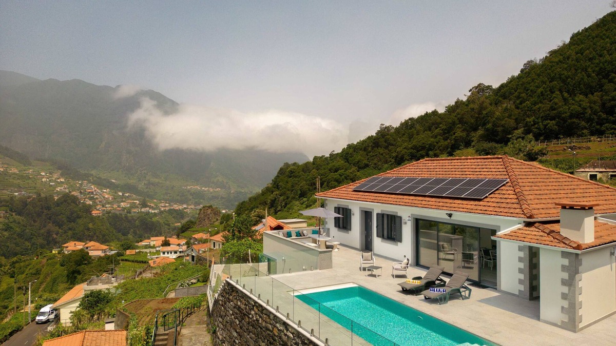 Sao Vicente House | Casa Avô da Pedra, Your Home Away From Home