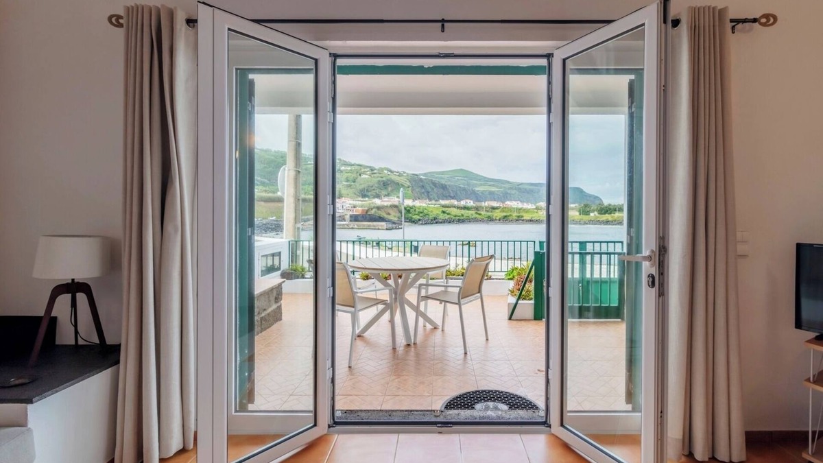 Ponta Delgada House | Casa Azalea - Azorean Butler