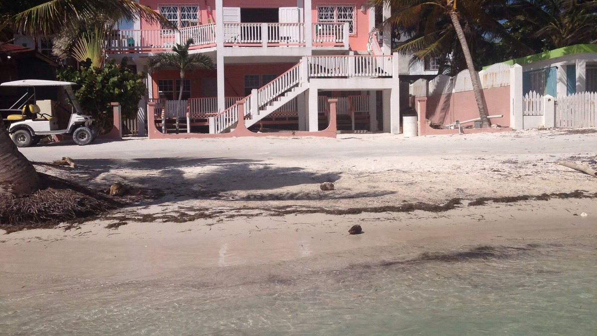 San Pedro Condo | Casa Azriel, Beach Front 1 bedroom with great location!