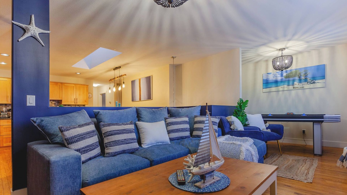 South Pandosy House | Casa Azul - 4BR Fully Equipped - Pandosy Village