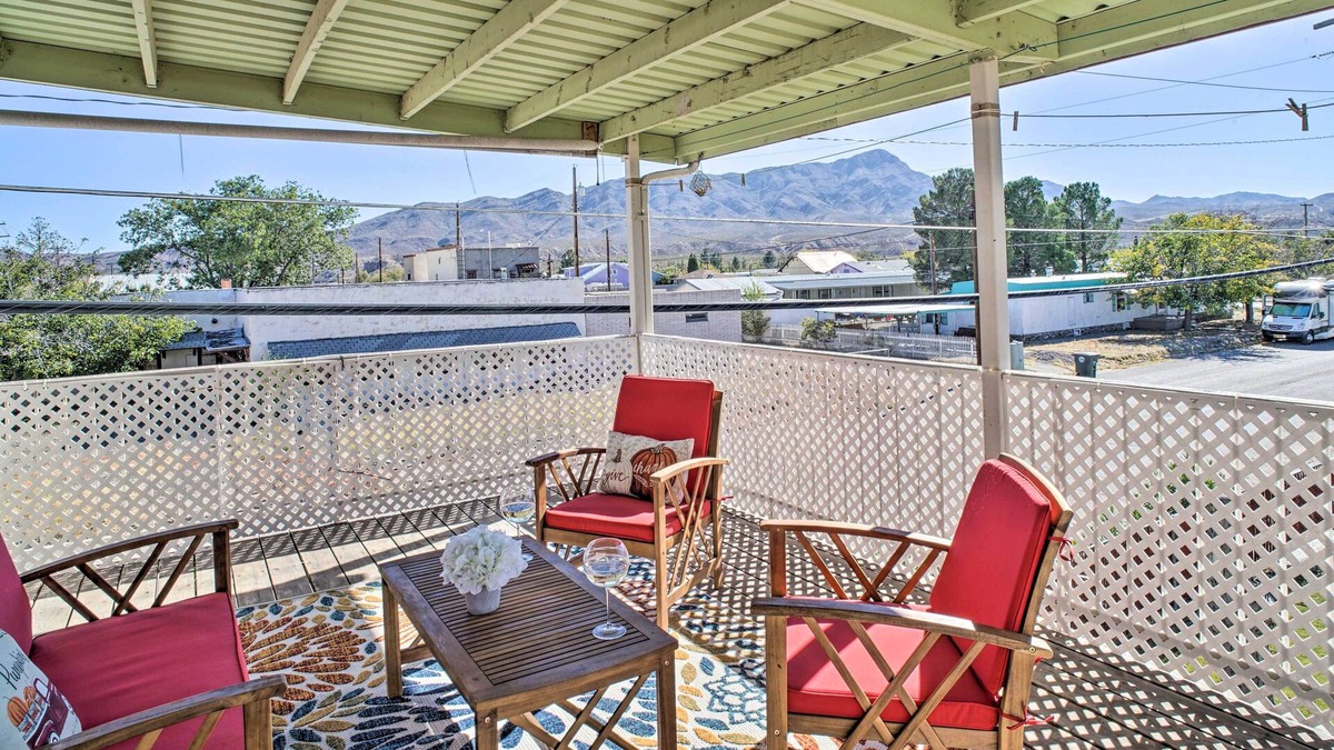 Truth or Consequences Apartment | 'Casa Azul' - Walk to Hot Springs & Downtown!