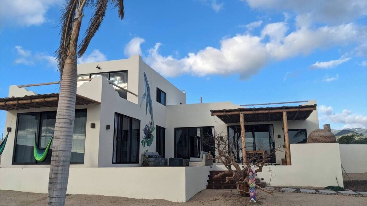 El Sargento House | Casa Ballena Azul