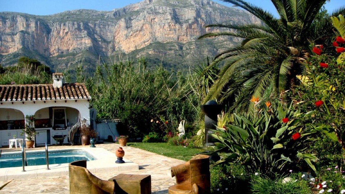 Montgo de Toscamar Villa | Casa Barbara - Finca In the countryside with park-like garden