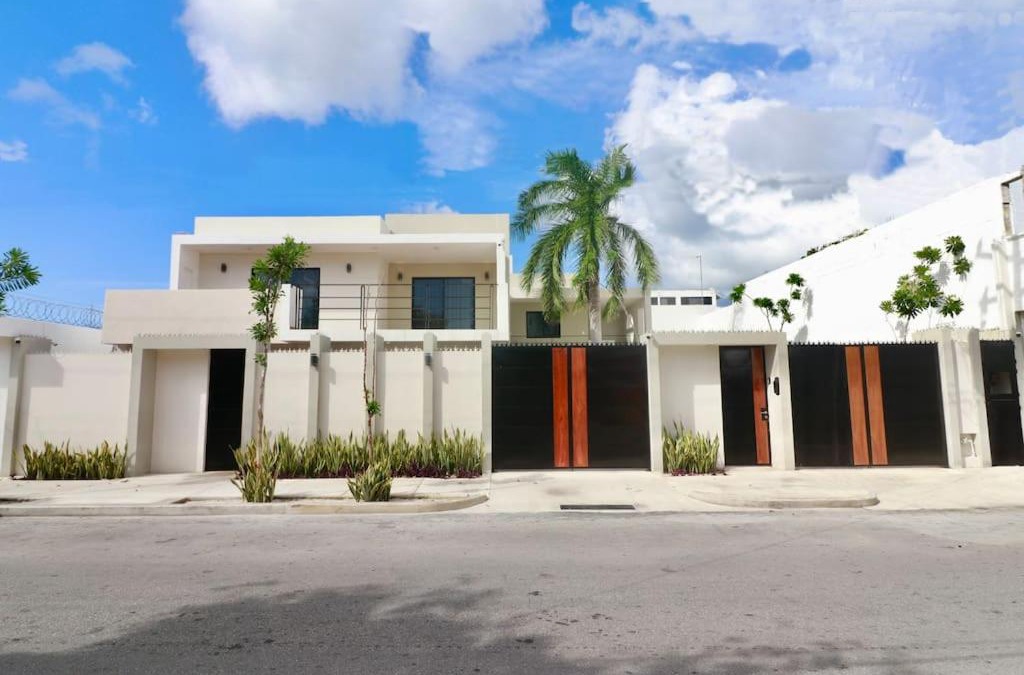 Colonia Adolfo Lopez Mateos Apartment | Casa Belcher (Peggy's)