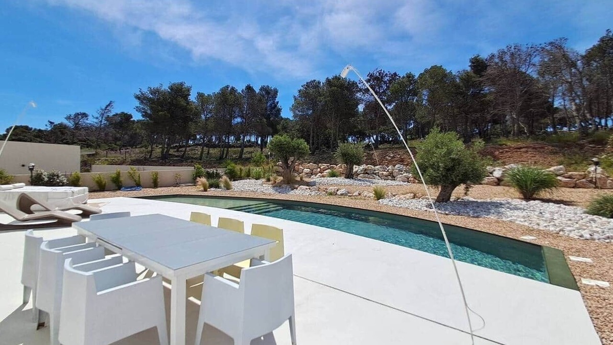 Leucate House | Casa Bianca - Architect-designed villa with swimming pool