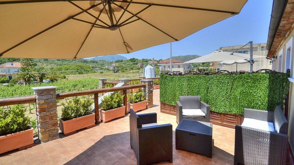 Marina di Casal Velino House | Casa Biancolilla B: A welcoming apartment situated at a short distance from the beach, with Free WI-FI.