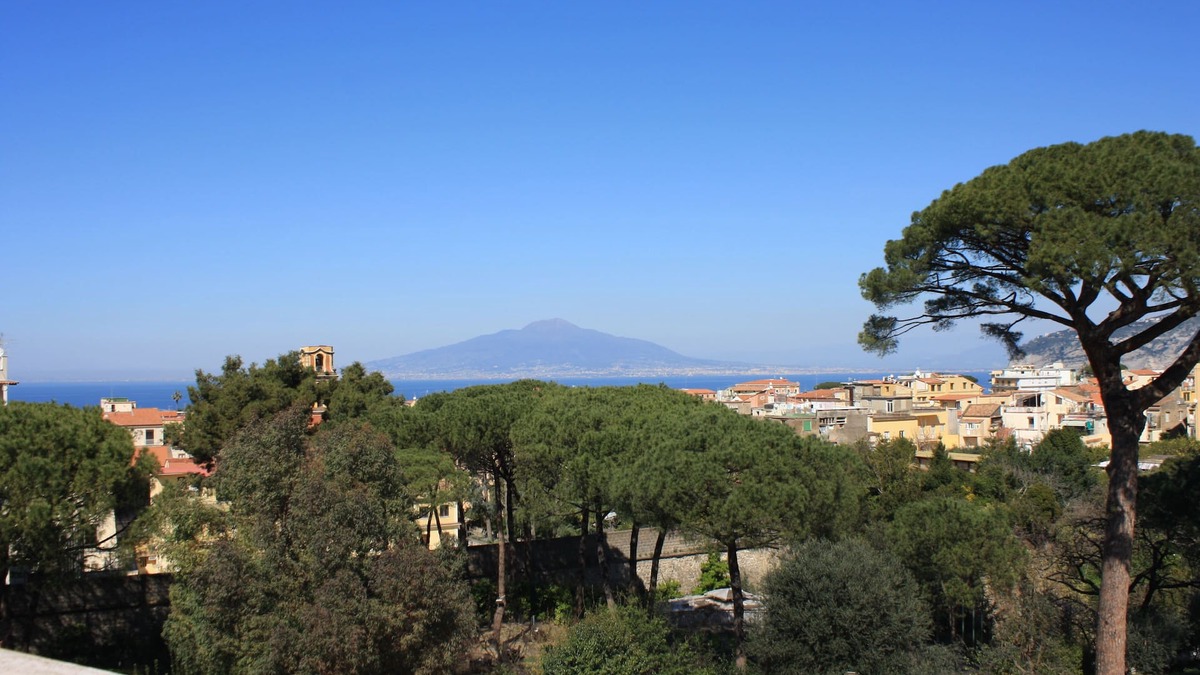 Sorrento Historic Centre House | Casa Bice, an Amazing view of Vesuvius in the heart of Sorrento with Pool