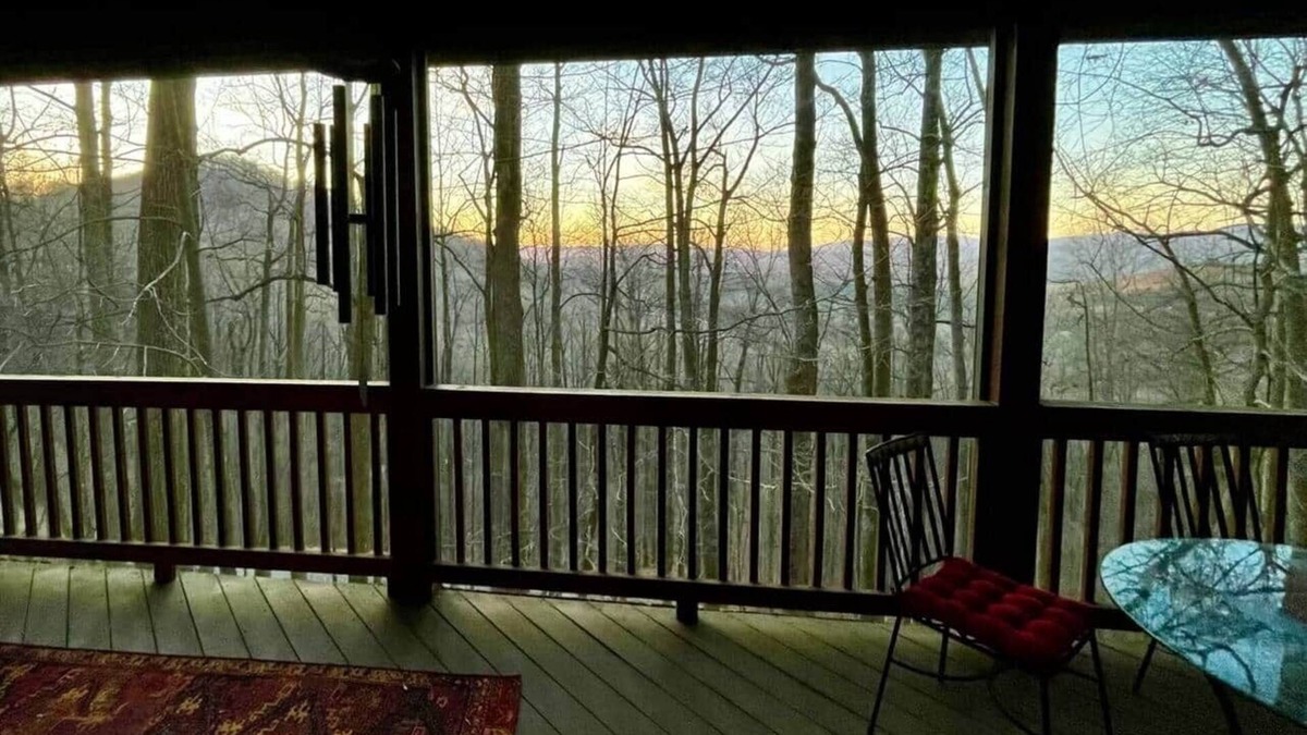 Walnut Mountain House | Casa Bohemia *pool *fishing*mountain views!