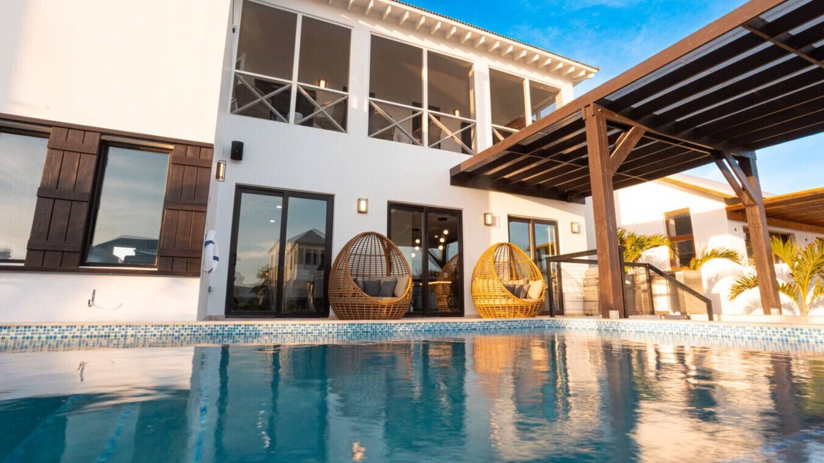 San Pedro Villa | Casa Bonita + Pool Club at Mahogany Bay