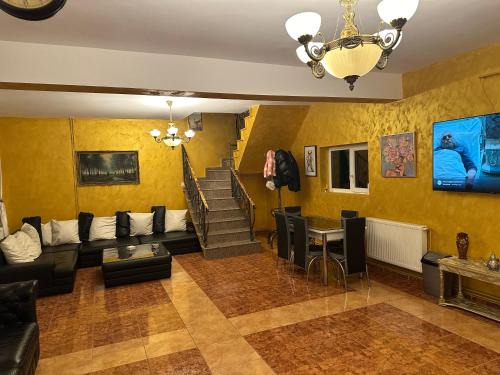 Busteni House | Casa Bonita
