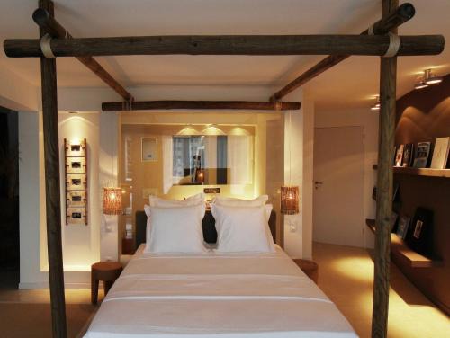 Mindelo Hotel | Casa Branca