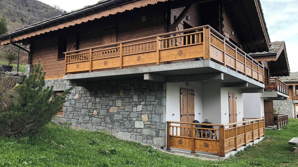 Saint-Francois-Longchamp Ski Chalet | CASA-Chalet des Ponts : Évasion au Col Madeleine