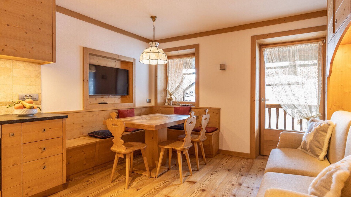 Cortina d'Ampezzo Apartment | Casa Cadin