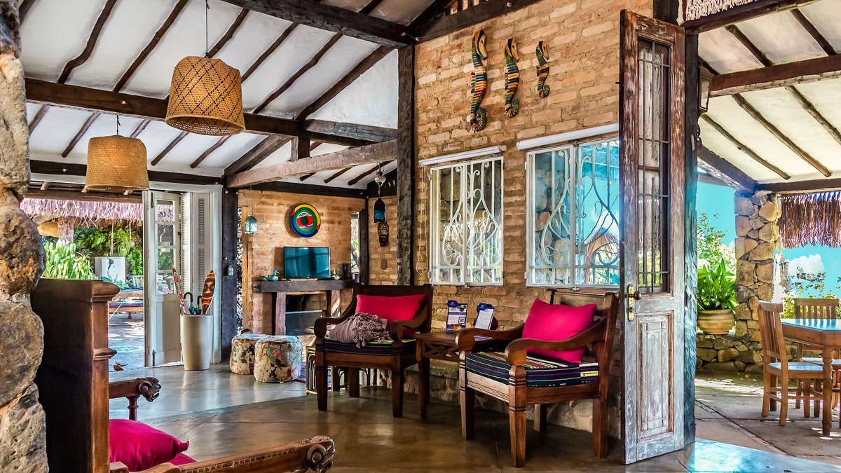 Armacao House | Casa caiçara com 5 suítes, piscina aquecida, sauna e vista para o mar