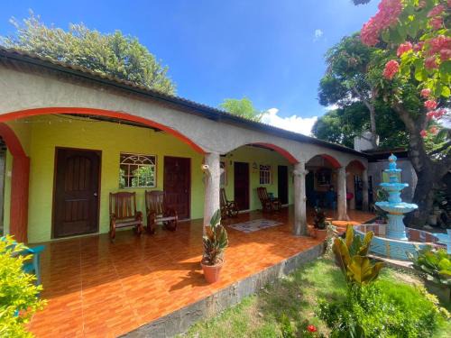 Moyogalpa House | Casa Caimana
