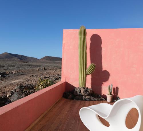 La Oliva House | Casa Calderon Hondo, top design, views and poll Lajares Corralejo