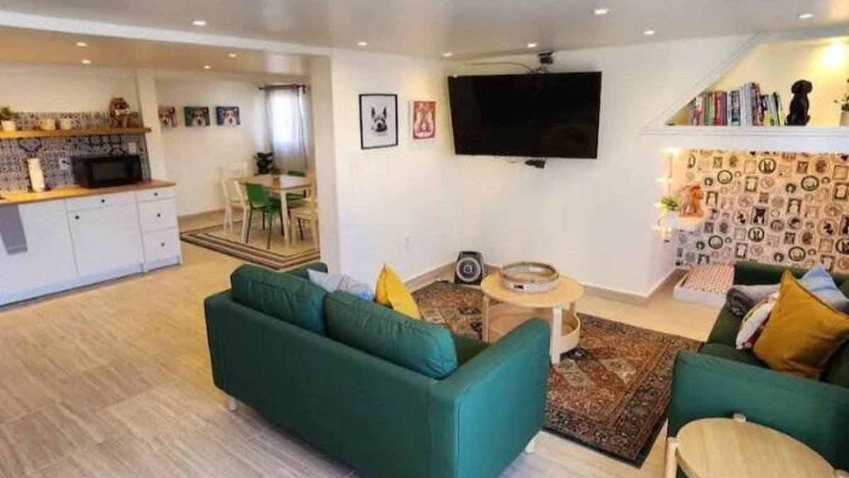 Ensenada House | Casa Canes - Beachfront Doggy Living!