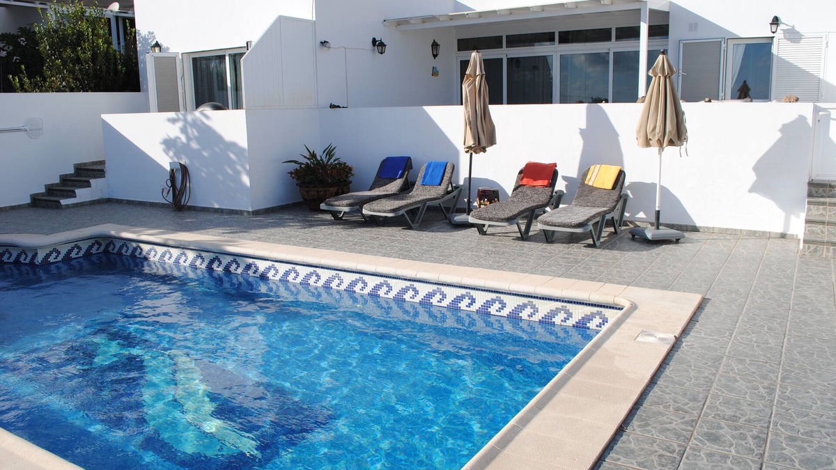 La Asomada House | Casa Canaria, with superb, wifi, swimming pool (8X4m) for 2 to 6 people