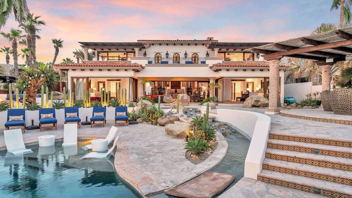 Cabo Bello Villa | Casa Carreta | Oceanfront Villa Next to the Esperanza Beach