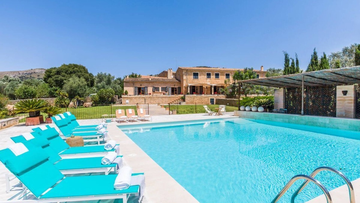Arta Villa | Casa Chapinero - Six Bedroom Villa, Sleeps 12