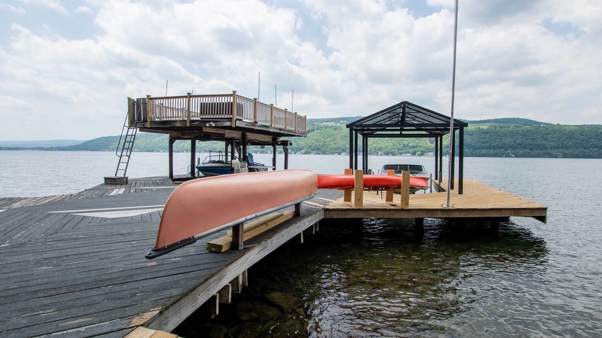 Hammondsport Cottage | Casa Ciarla: "Stunning Lake Views - Right Off Keuka Lake Wine Trail!"