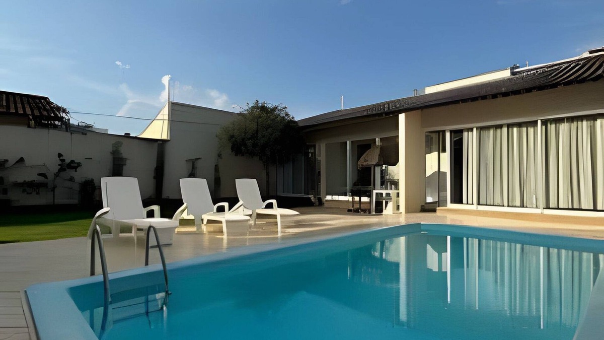 Foz do Iguacu Apartment | Casa com piscina 5 suites 1 quarto e AC