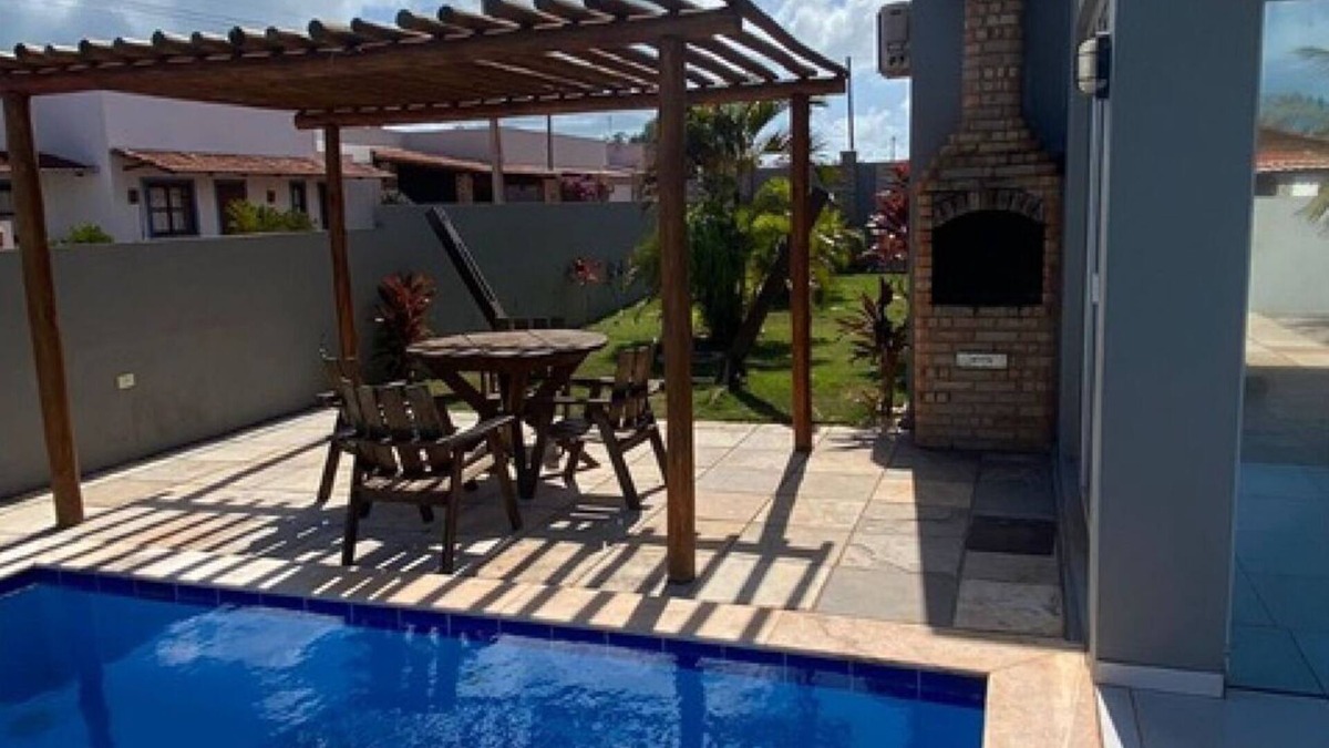 Touros House | Casa com Piscina e Jardim, a 400m da Praia de águas quente. Aceita seu animal.