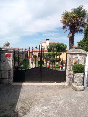 O Grove House | Casa con jardín en primera línea de playa