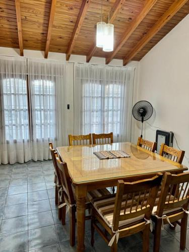 Mendoza House | Casa con pileta cerca del Parque