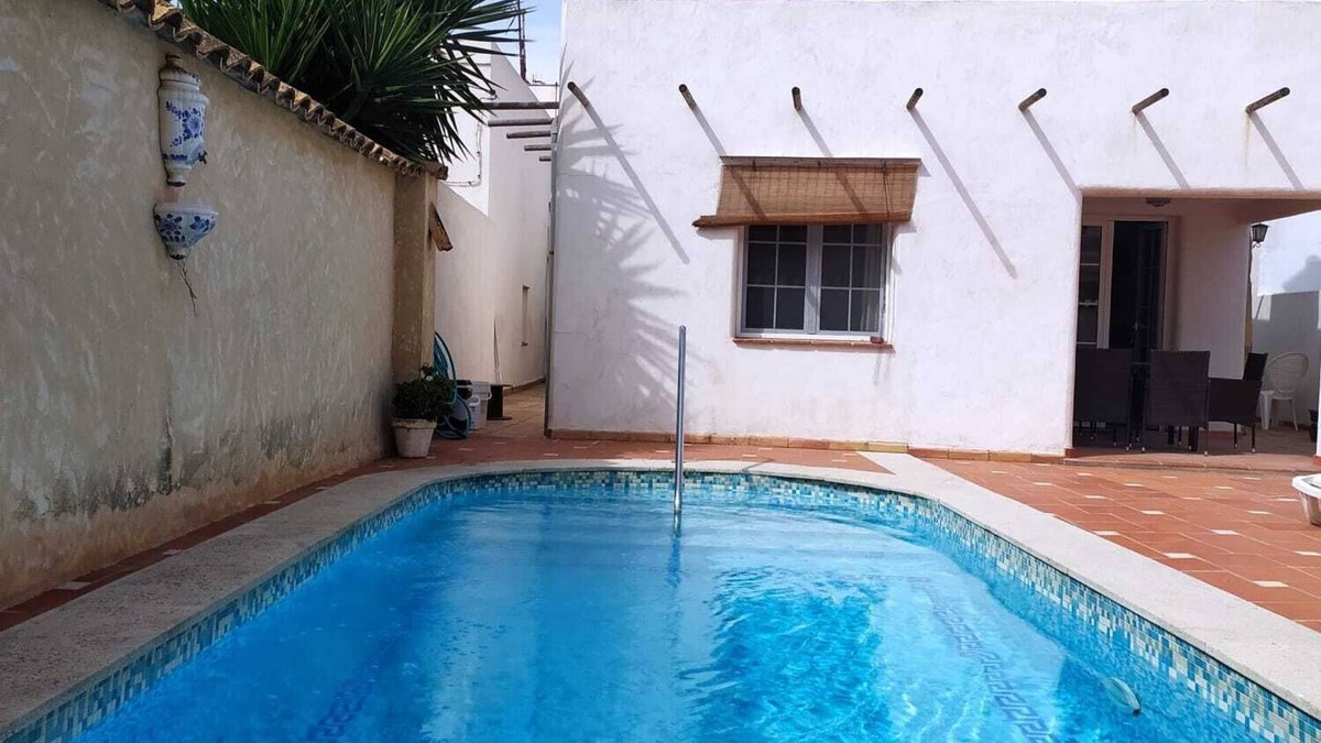 Grao de Gandia House | Casa con piscina privada,a 300 m de la playa y el puerto .Zona tranquila .