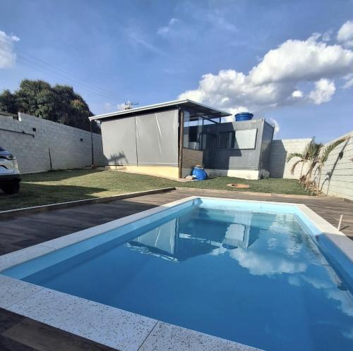 Lavrinhas Apartment | Casa Container Jacu