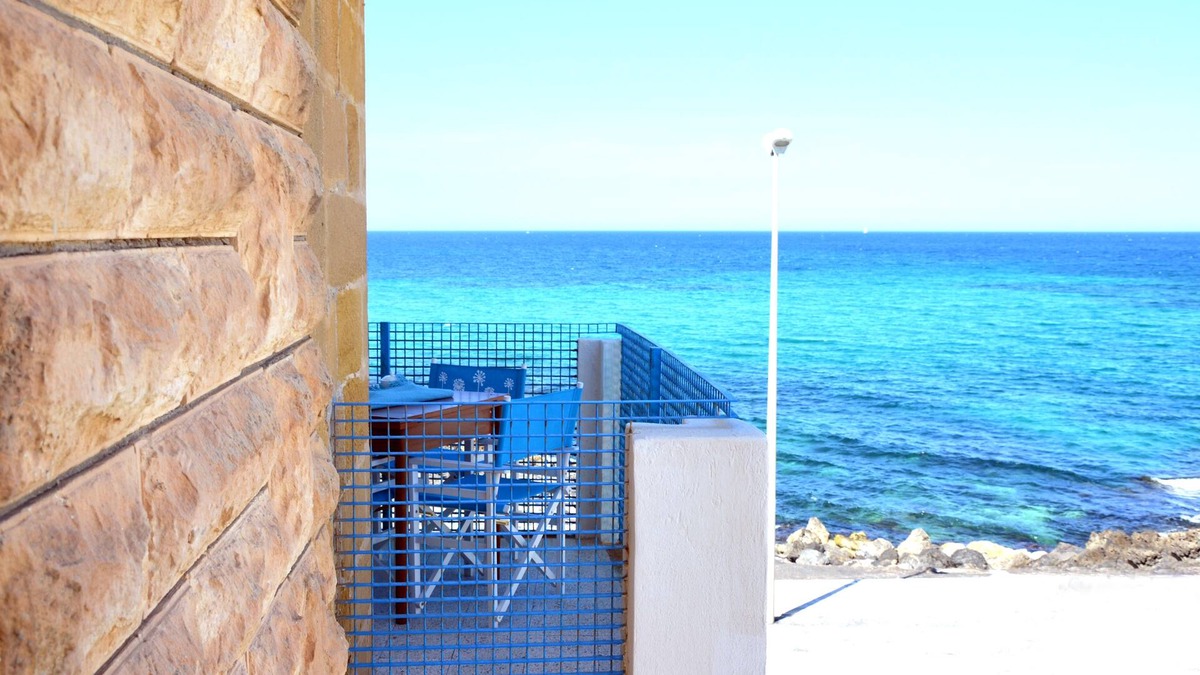 Villanova Apartment | Casa Corallo | Cozy apartment 10 meters from the sea