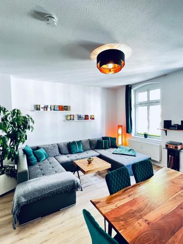 Sudenburg Apartment | CASA COZY perfect for Groups, Families & Business Travelers