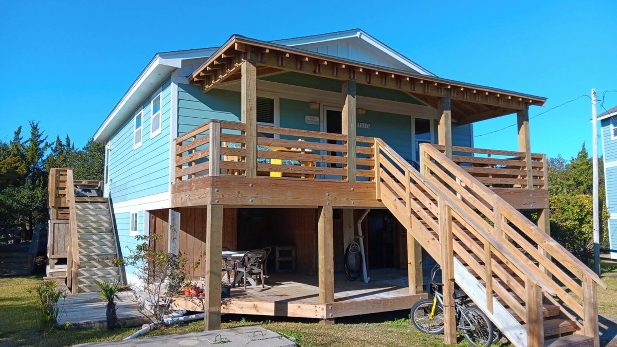 Avon House | Casa Creekside w/hot tub and bikes!