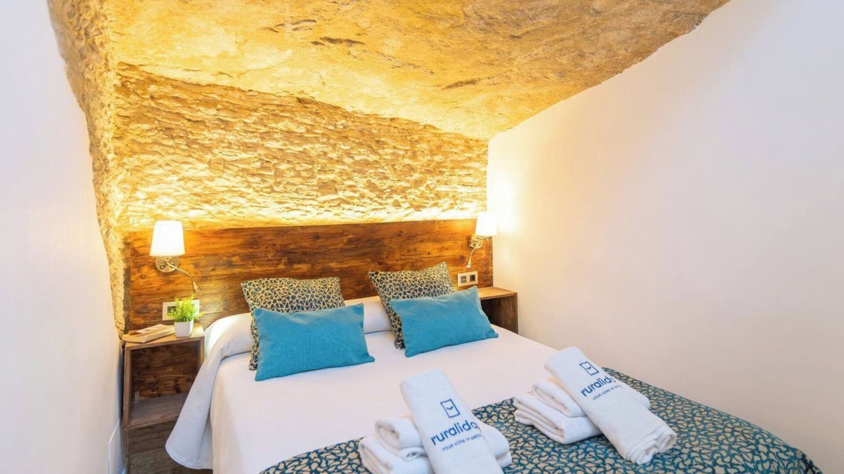 Setenil de las Bodegas Villa | Casa Cueva El Puente Setenil de las Bodegas by Ruralidays