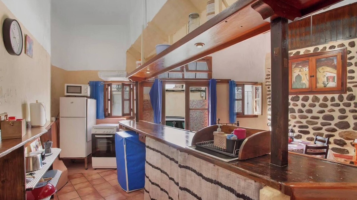 Carrizal House | Casa Cueva |Top Location| Excellent wifi | Airport