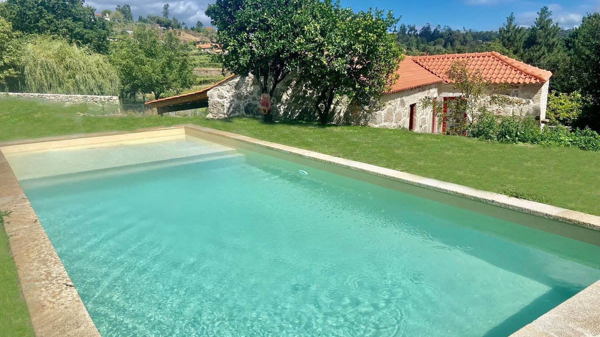 Cossourado Cottage | Casa da Adega -AC e Piscina em Localidade Rural - Paredes de Coura