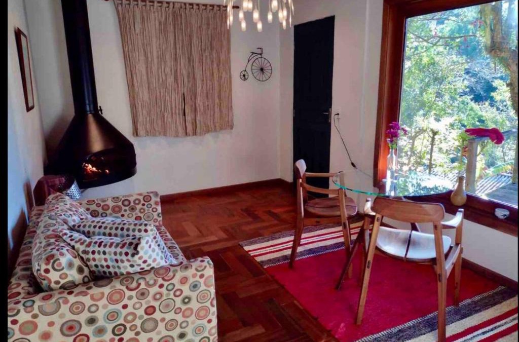 Campos do Jordao House | Casa da Onça no bairro dos Mellos