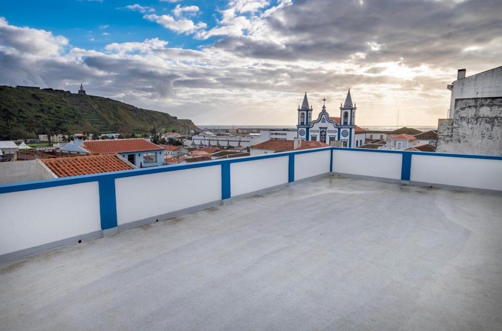Praia da Vitoria House | Casa da Praia - Group Accommodation
