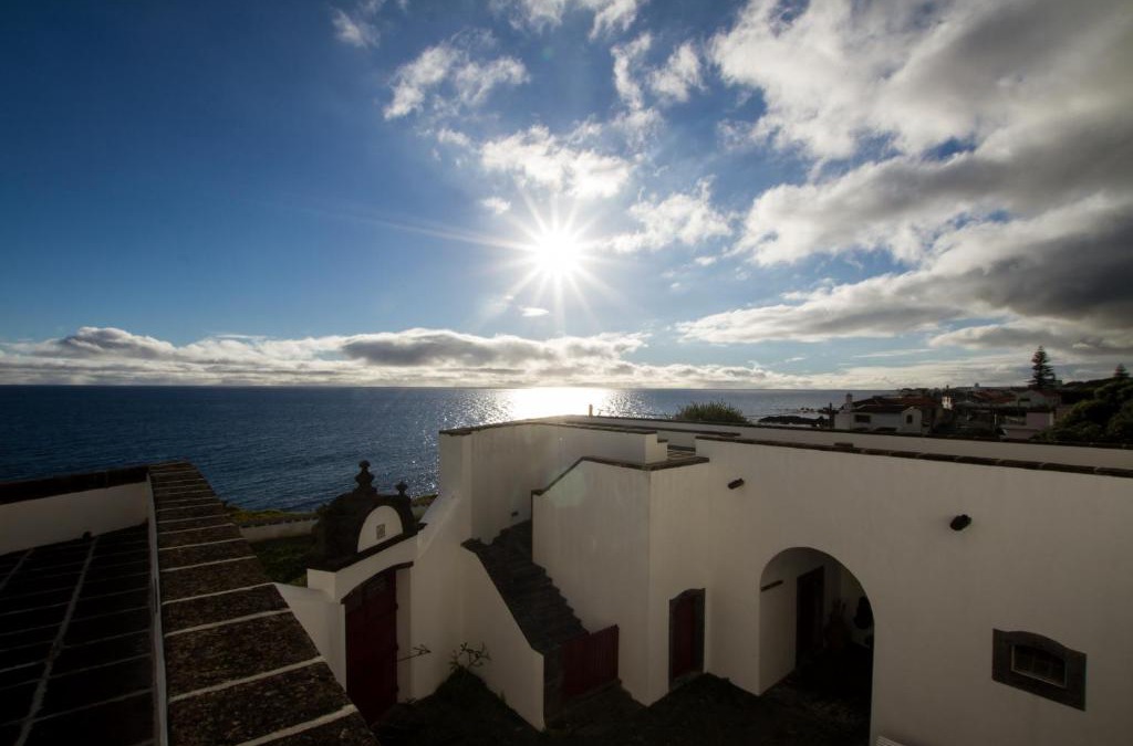Lagoa House | Casa da Rocha Quebrada