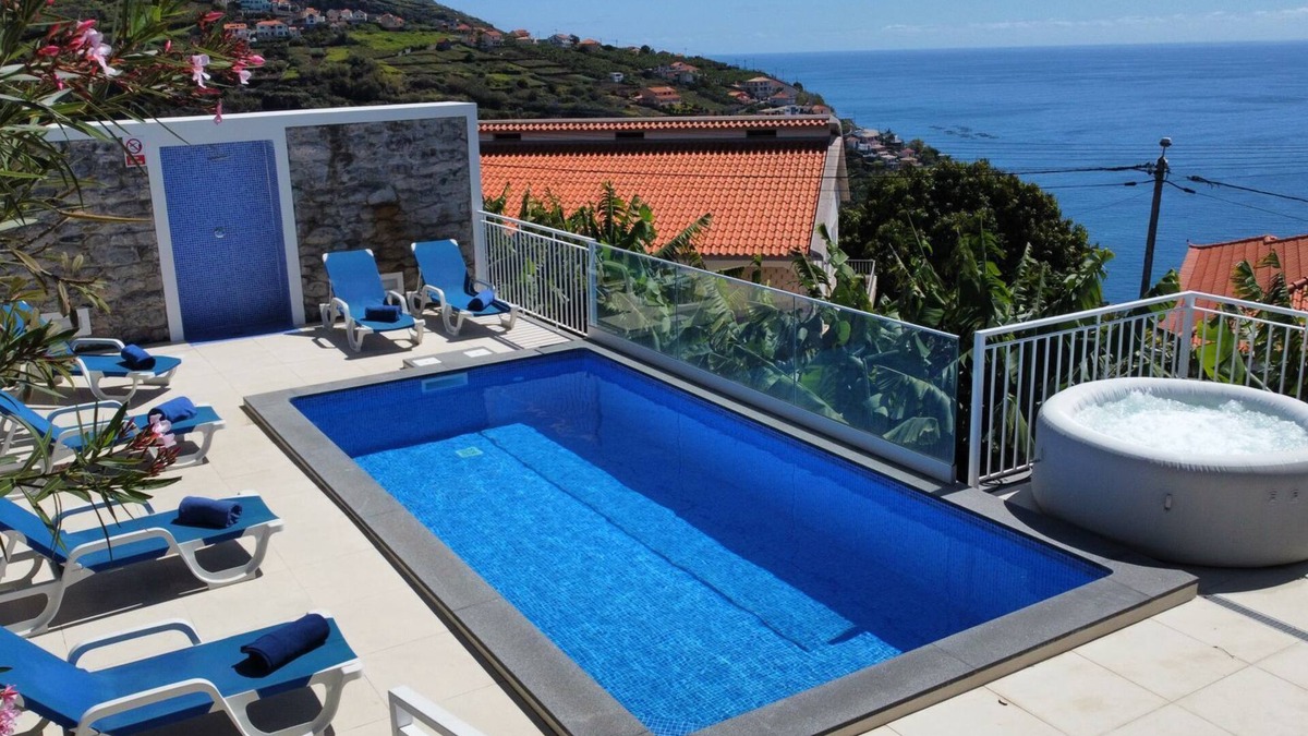 Estrela da Calheta House | Casa das Flores by LovelyStay