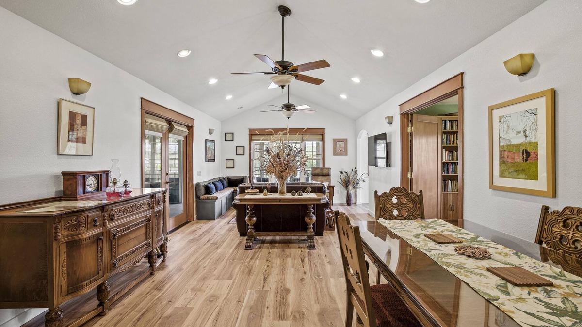 Asti House | Casa De Buti- 3B/2B Peaceful Country Home on 16 acres