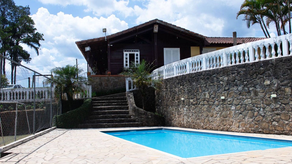Terra Preta House | Casa de campo c piscina e churrasq em Mairiporã/SP