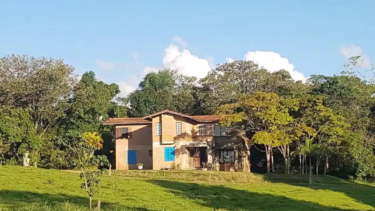 Ibiuna House | Casa de Campo em Ibiúna Próximo à Estrada do Vinho