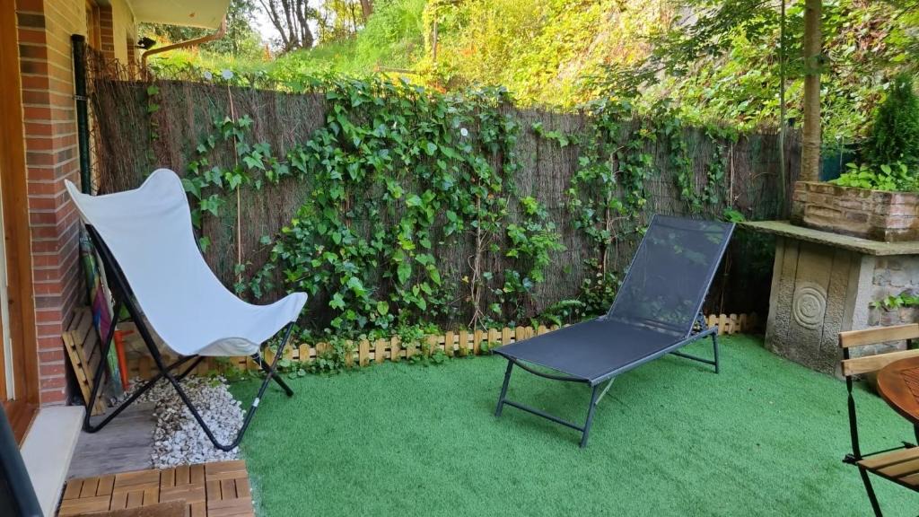 Comillas City Center Apartment | Casa de Claudia Comillas- Jardín privado - A 10 metros del Capricho de Gaudí