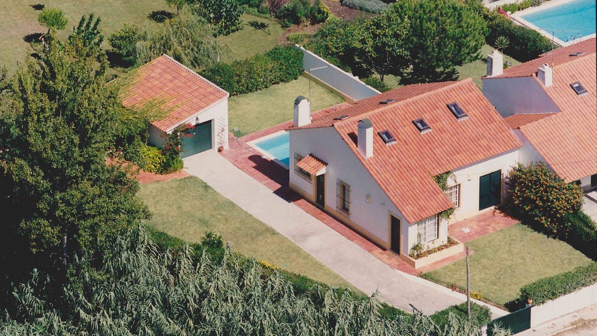 Banzao Villa | Casa de Colares: Praia/Piscina/Surf Getaway Work&P