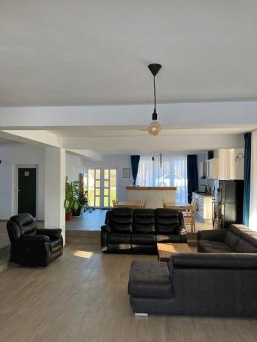 Rieni House | Casa de la Baltă