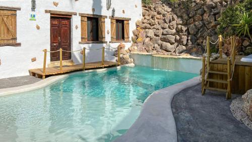 Iznajar House | Casa de La Cascada Iznájar by Ruralidays