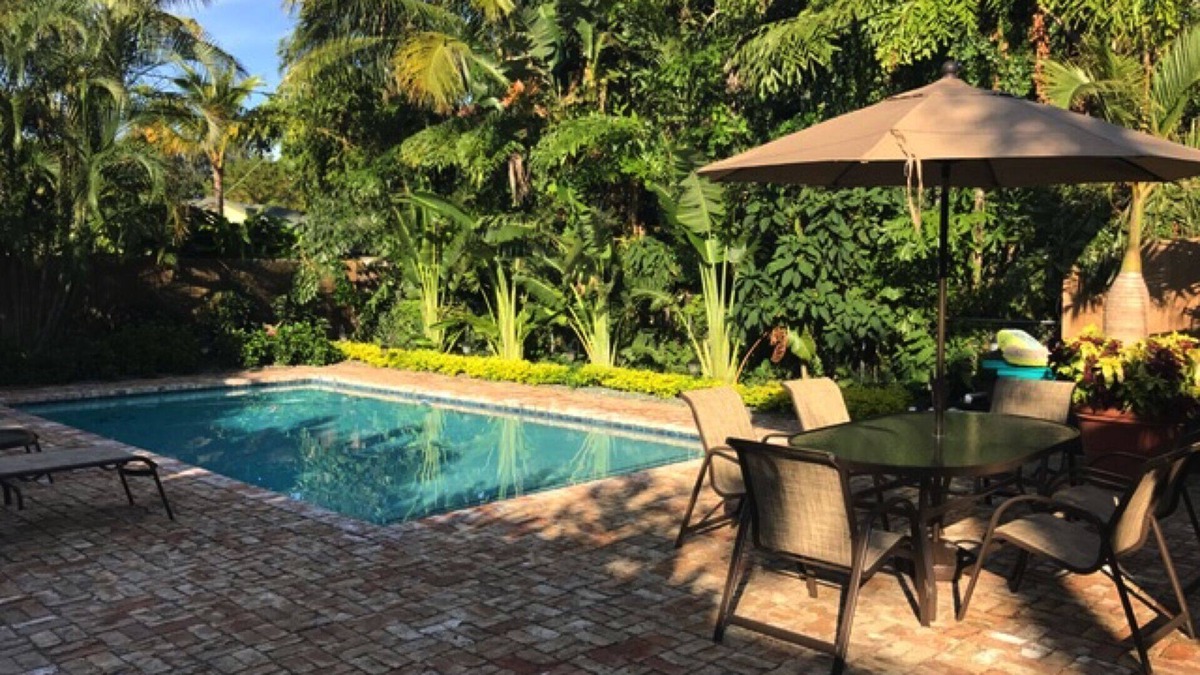 Flamingo Parks Villa | Casa de Leon with heated pool